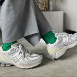 4-2011|Linen Cable Pattern Socks