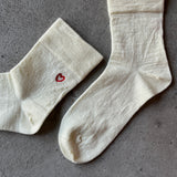 4-4034｜Wool Rubber-Free Embroidered Heart Socks