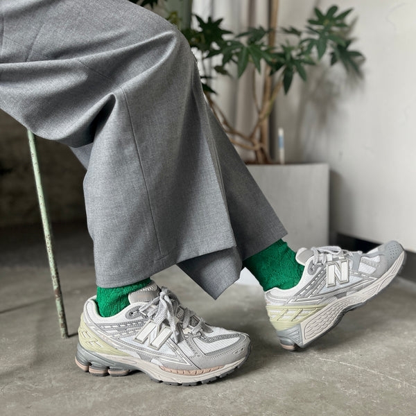 4-2011｜Linen Cable Pattern Socks