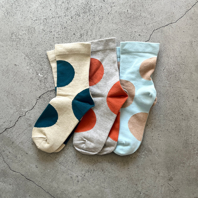 4-2008｜Organic Cotton Rubber Free Asymmetry Dot Socks