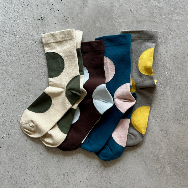 4-4015｜Organic Cotton Rubber Free Asymmetry Dot Socks